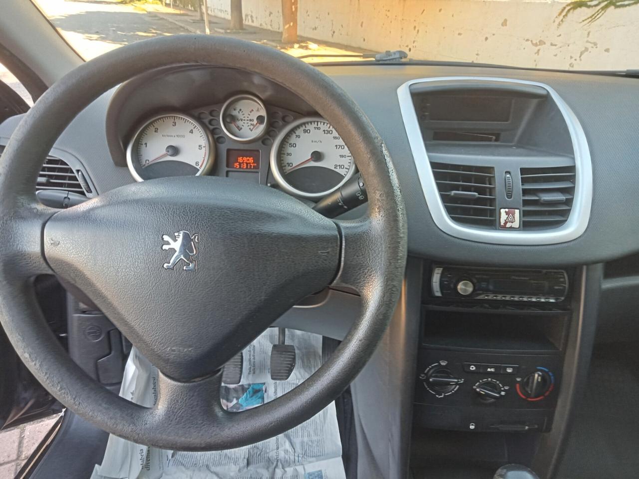 Peugeot 207 1.4 HDi 70CV 5p