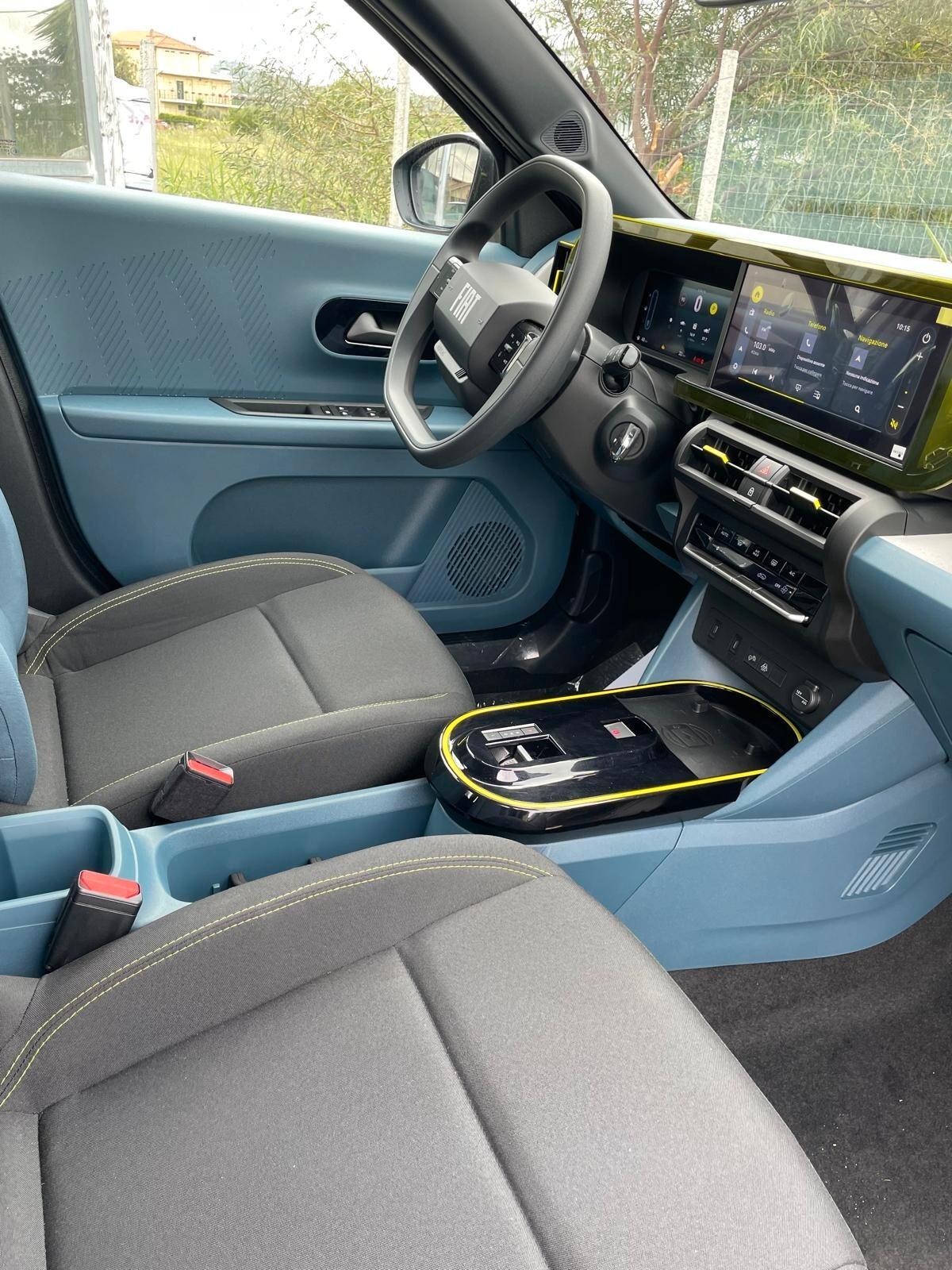 Fiat Grande Panda 1.2 Hybrid 110 CV Icon Nuova di fabbrica