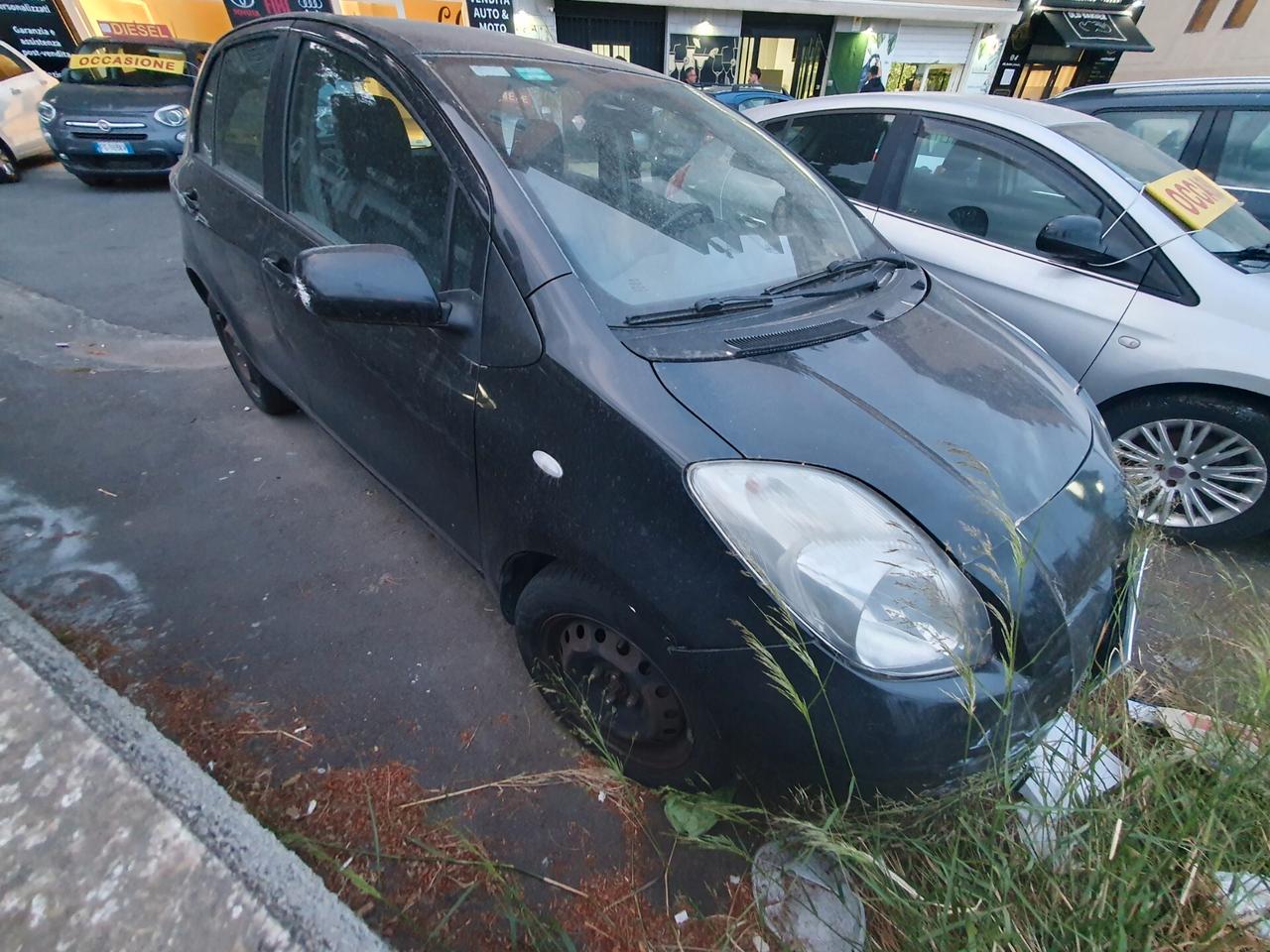 Toyota Yaris 1.4 D-4D DPF DIESEL 5 porte ANNO 2010