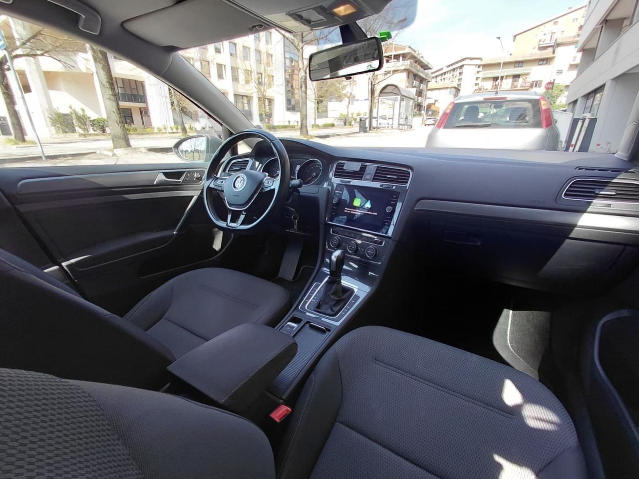 Volkswagen Golf Business 1.5 TGI BlueMotion #10224