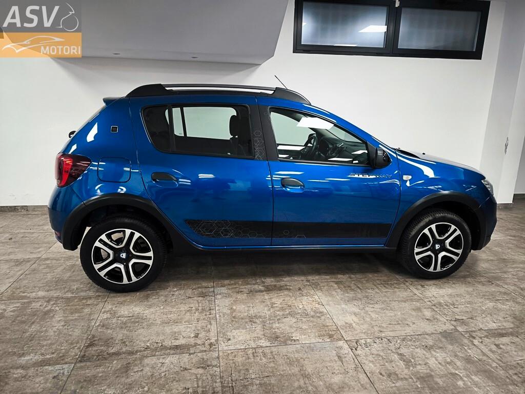 Dacia Sandero Stepway 1.0 TCe 100CV ECO-G 15th Anniversary