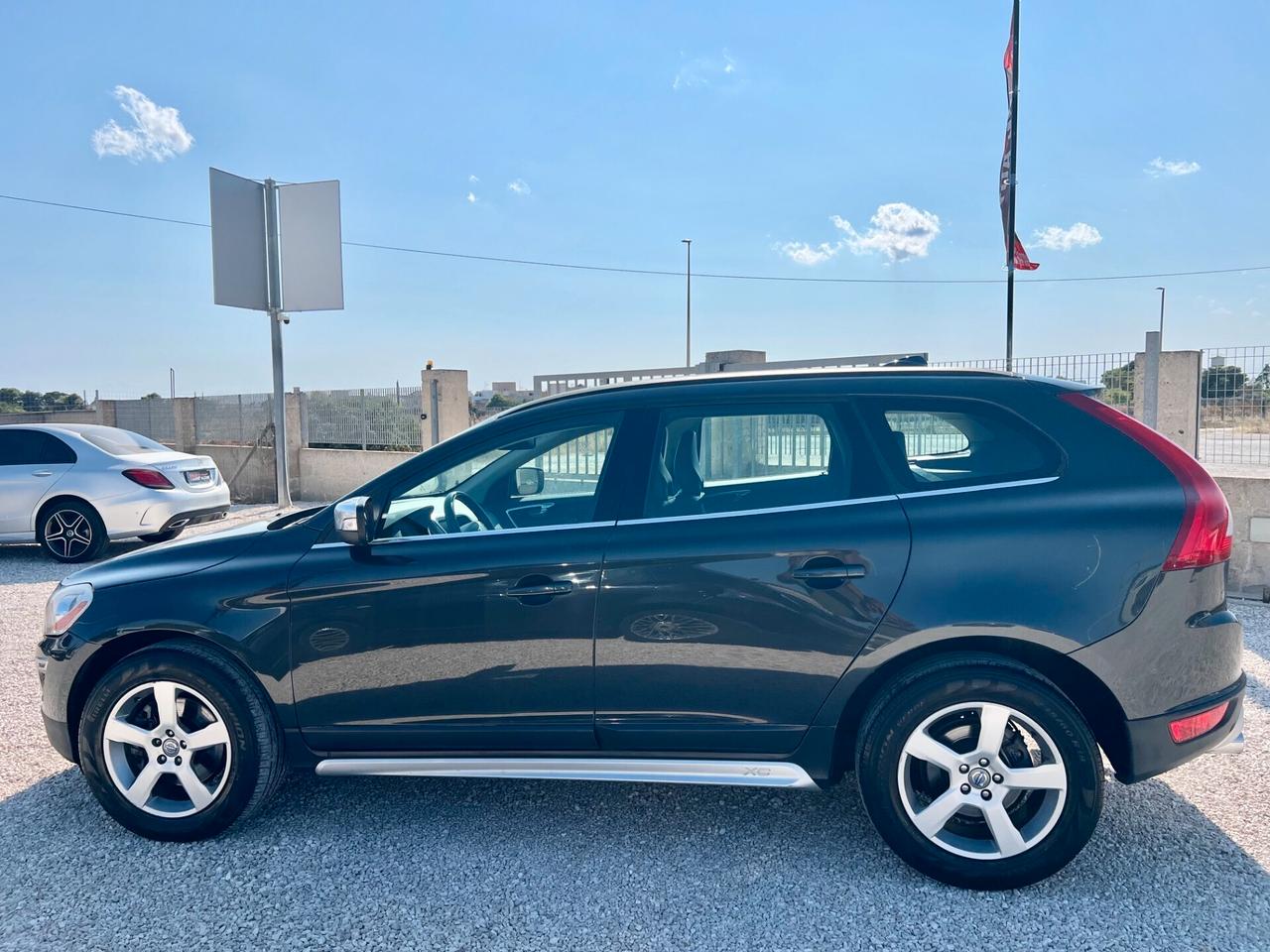 Volvo XC 60 D5 AWD R-design Geartronic