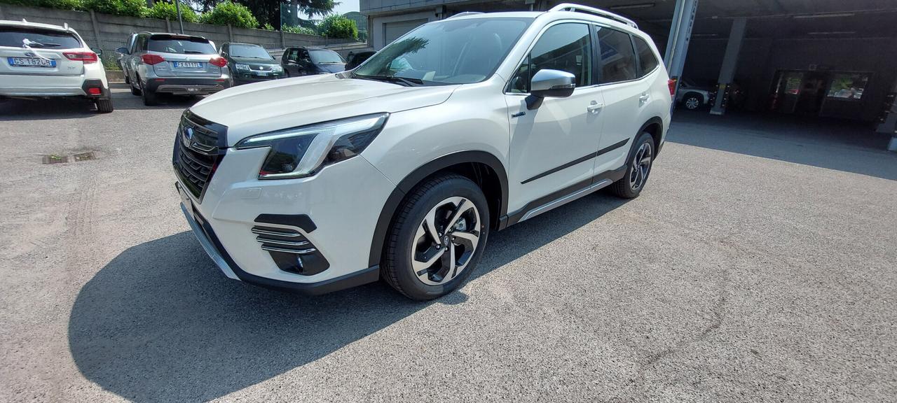 Subaru Forester 2.0 e-Boxer Lineartronic Premium