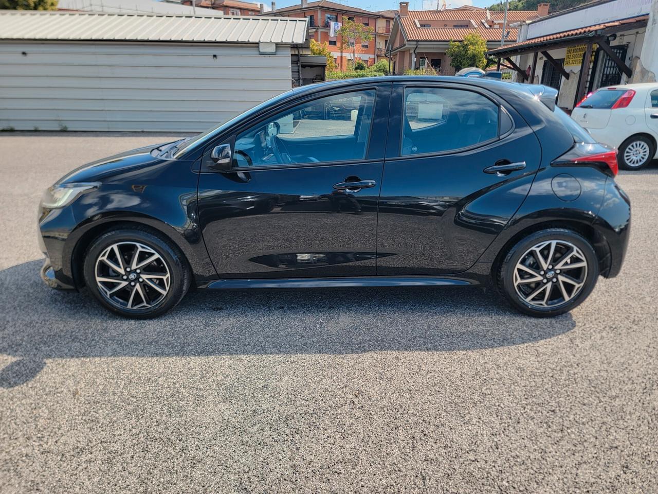 Toyota Yaris 1.5 Hybrid Trend SOLO 13 MILA KM !