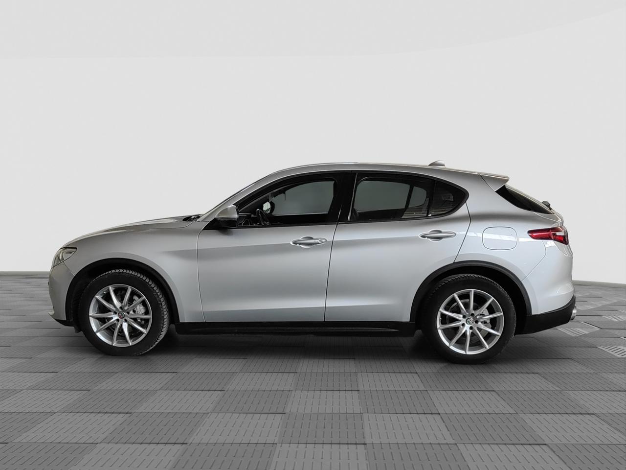 ALFA ROMEO Stelvio 2.2 Turbo Diesel 190 CV AT8-RWD Executive