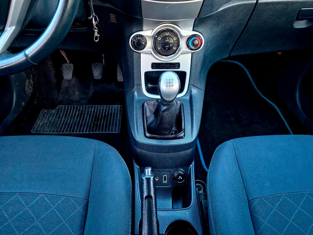 Ford Fiesta 1.4 TDCi 70CV 5 porte Titanium 2012-E5 NEO