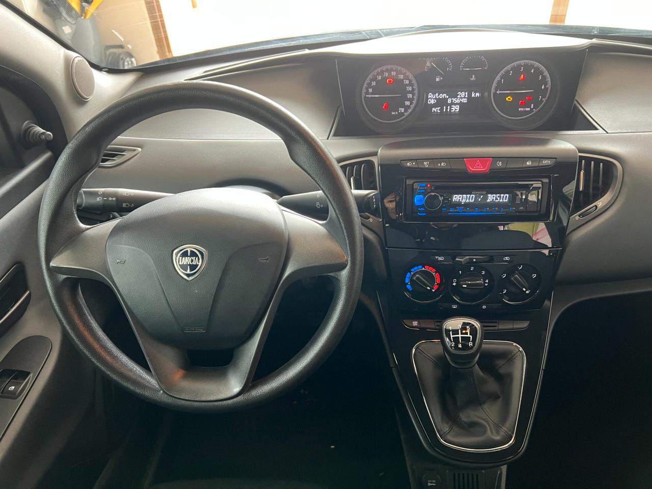 Lancia Ypsilon 1.2 69 CV 5 porte Silver