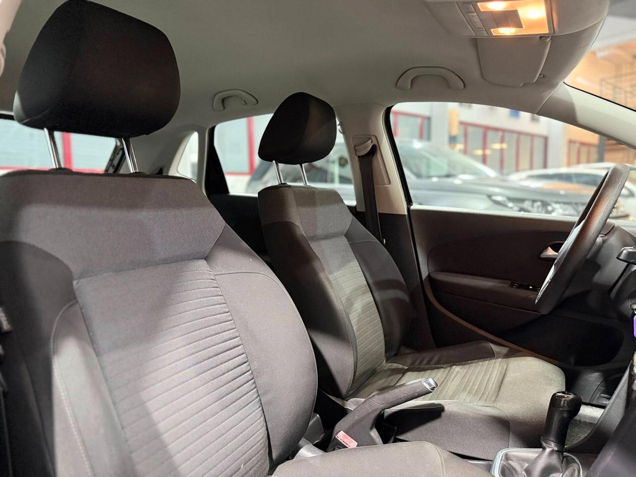 Volkswagen Polo 1.2 TDI 75cv Comfortline 2012