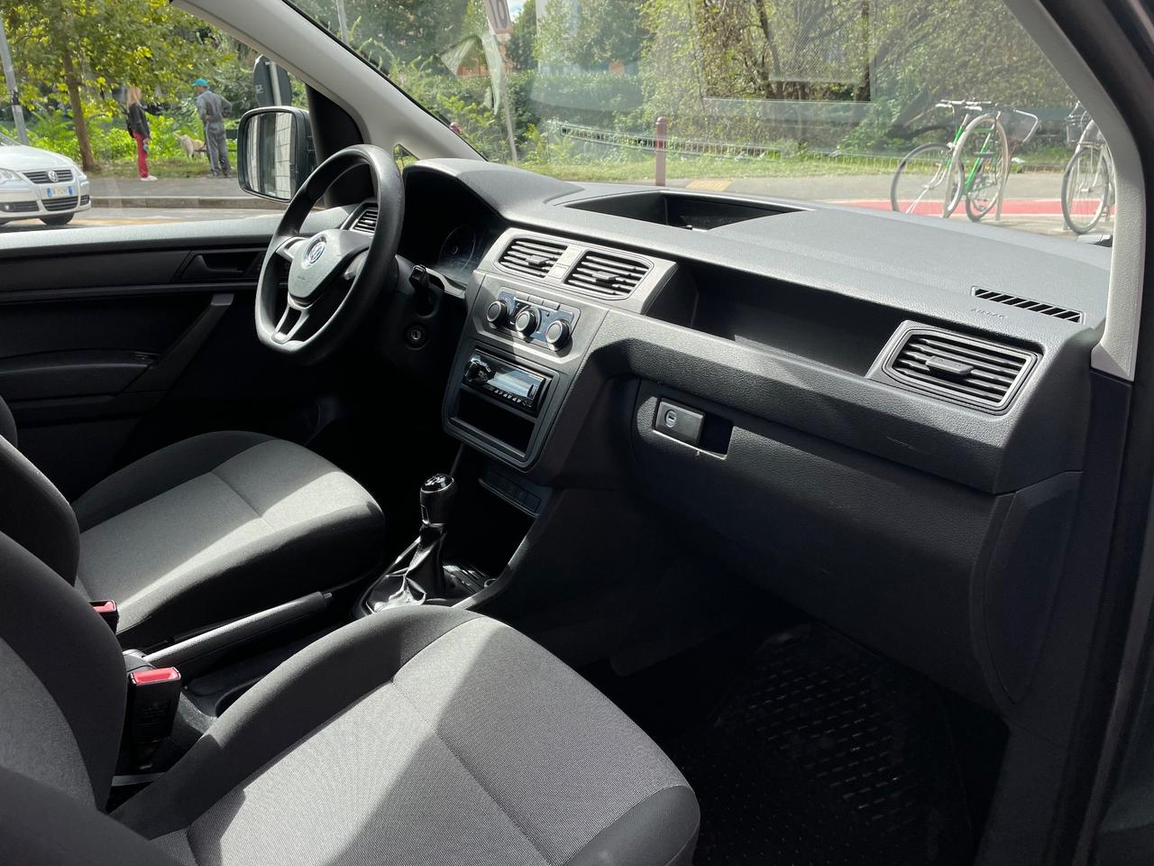 Volkswagen Caddy 2.0TDI 4MOTION Maxi/AUTOVETTURA