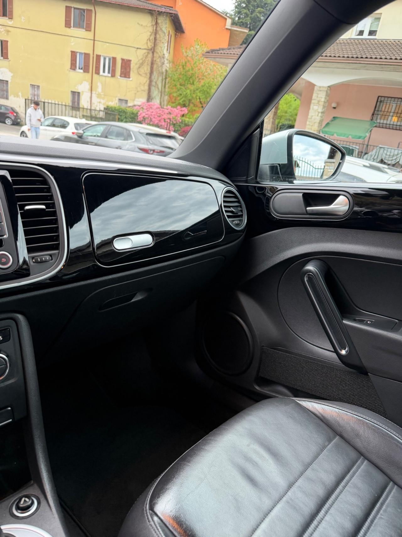 Volkswagen MAGGIOLINO BEETLE DSG SPORT KMCERT