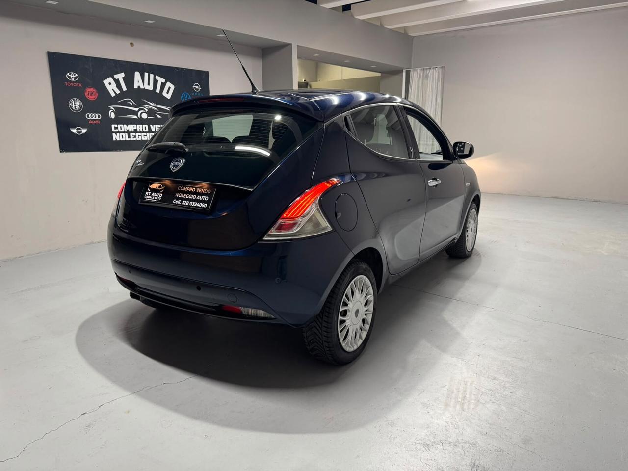 Lancia Ypsilon 1.3 MJT 16V 95 CV 5 porte S&S Silver