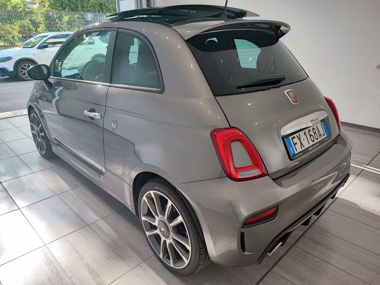 Abarth 595 1.4 Turbo T-Jet Turismo FULL OPTIONAL