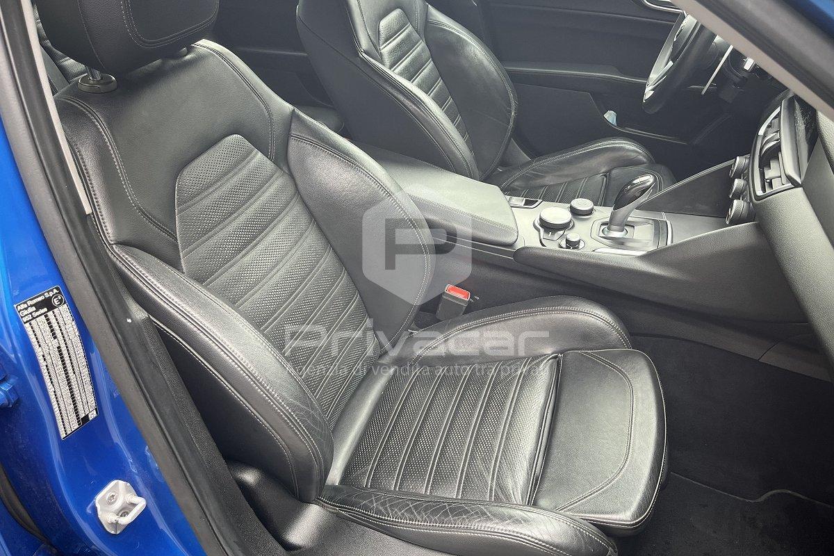 ALFA ROMEO Giulia 2.2 Turbodiesel 210 CV AT8 AWD Q4 Veloce