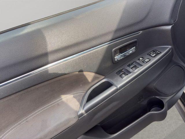 MITSUBISHI ASX 1.6 DI-D 114 CV 4WD Intense Navi