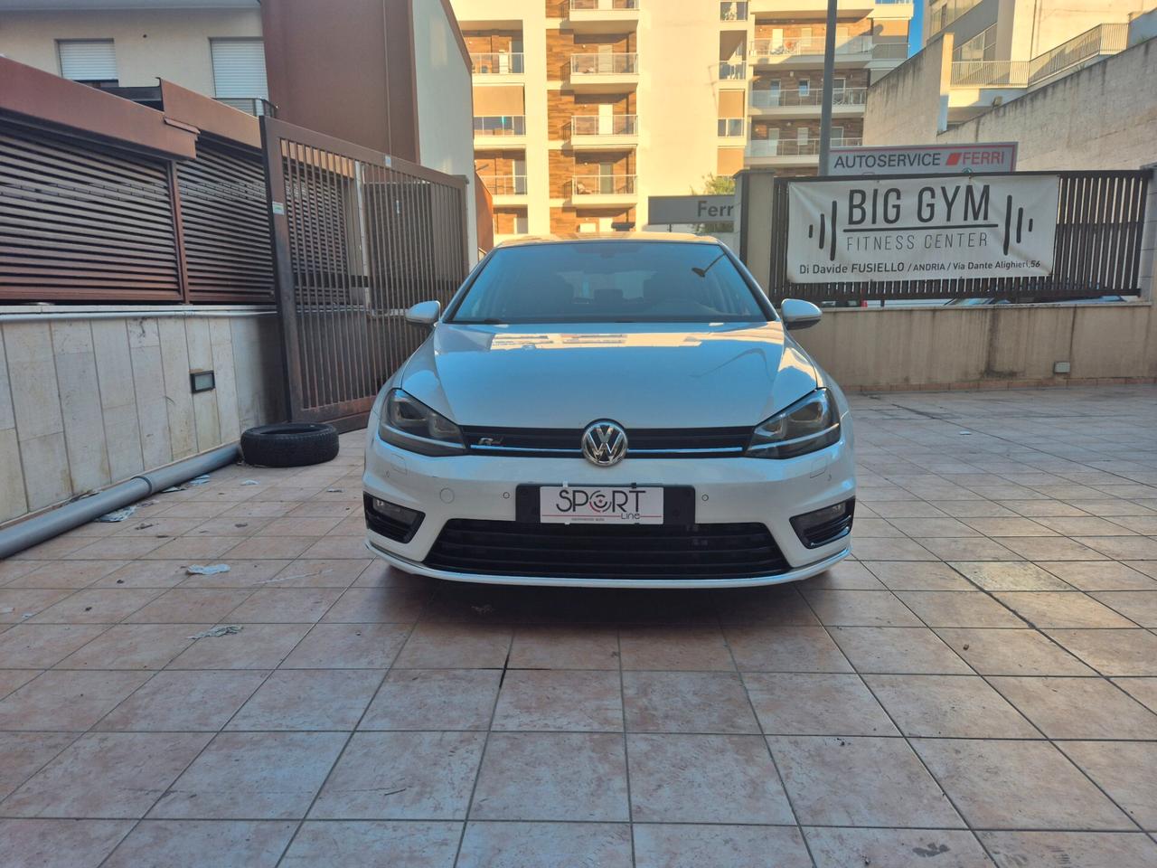 Volkswagen Golf 1.6 TDI 5p. R-LINE TETTO
