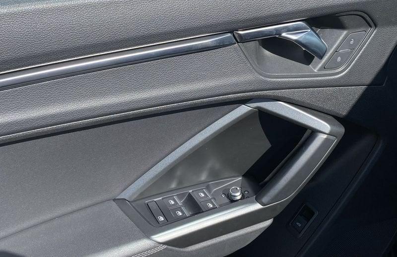 Audi Q3 SPB S Line interno ed esterno 2.0 TDI 150CV S-Tronic quattro 35