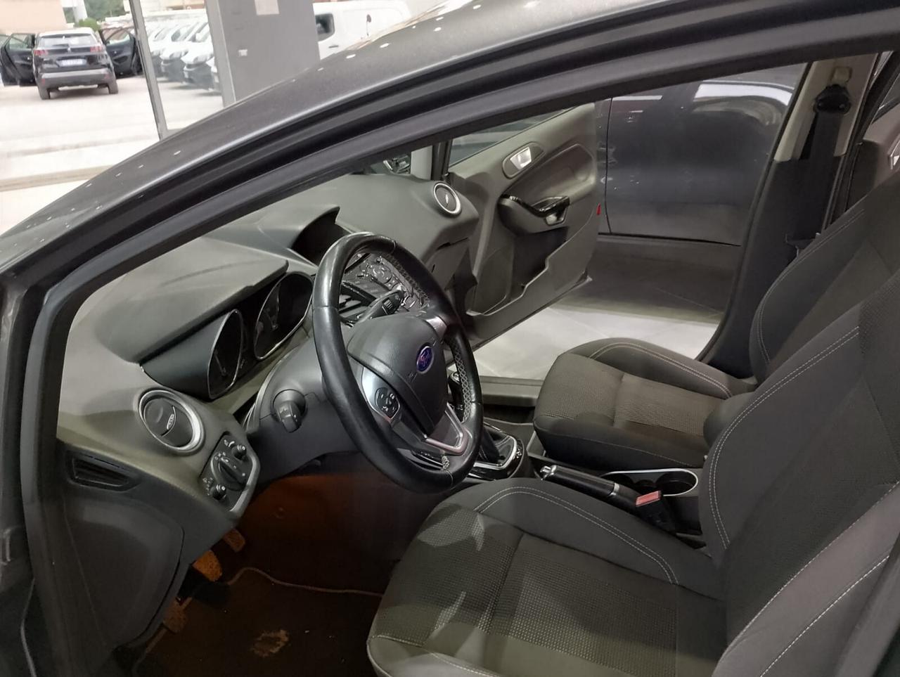 Ford Fiesta 1.5 TDCi 75CV 5 porte Titanium