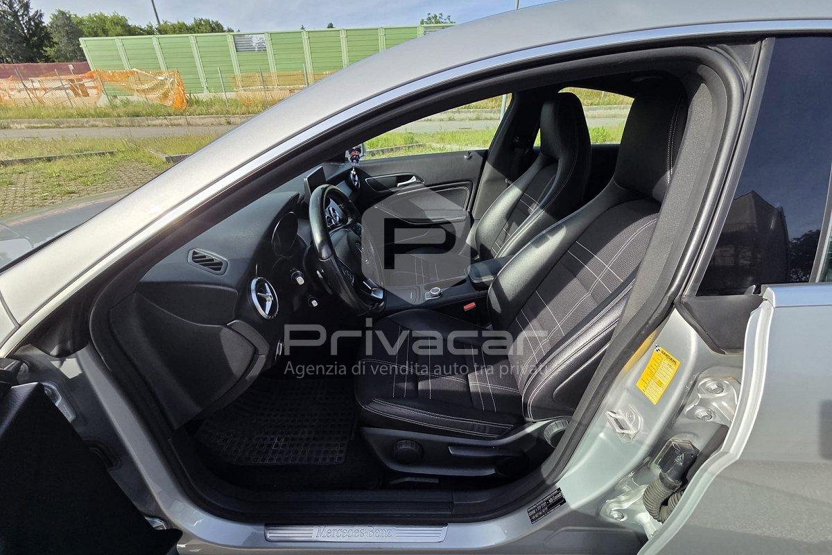 MERCEDES CLA 220 d Automatic Premium Dark Night