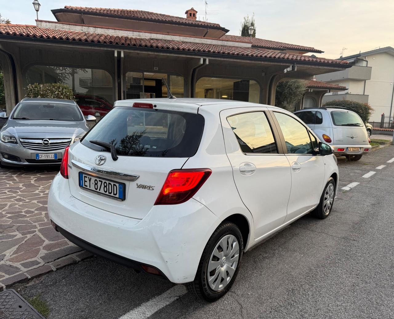 Toyota Yaris 1.0 5 porte