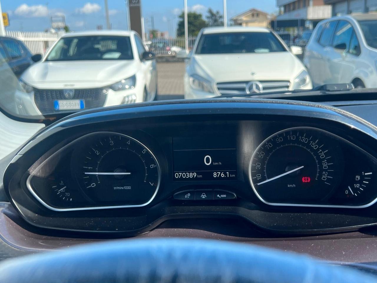 Peugeot 2008 1.2 VTi 82CV Allure