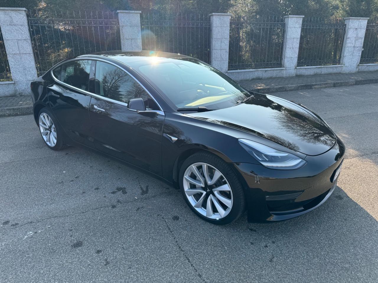 Tesla Model 3 Long Range Dual Motor AWD