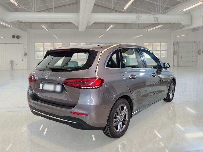 MERCEDES-BENZ B 180 d Automatic Business Extra