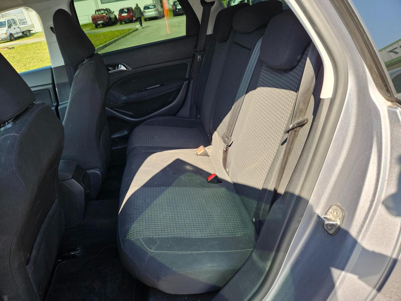 Peugeot 308 Station Wagon 308 SW 1.6 bluehdi Active s&s 120cv eat6