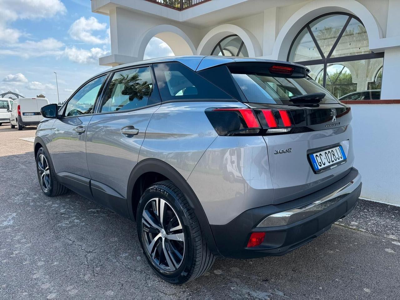 Peugeot 3008 Autocarro 5POSTI N1