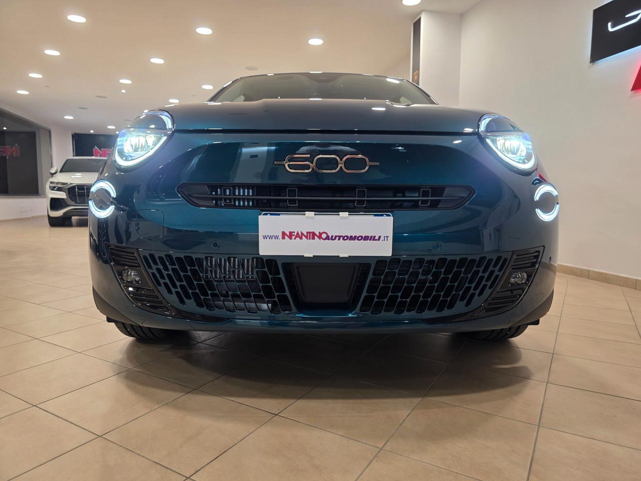 Fiat 600 Hybrid 110 CV DCT MHEV La Prima