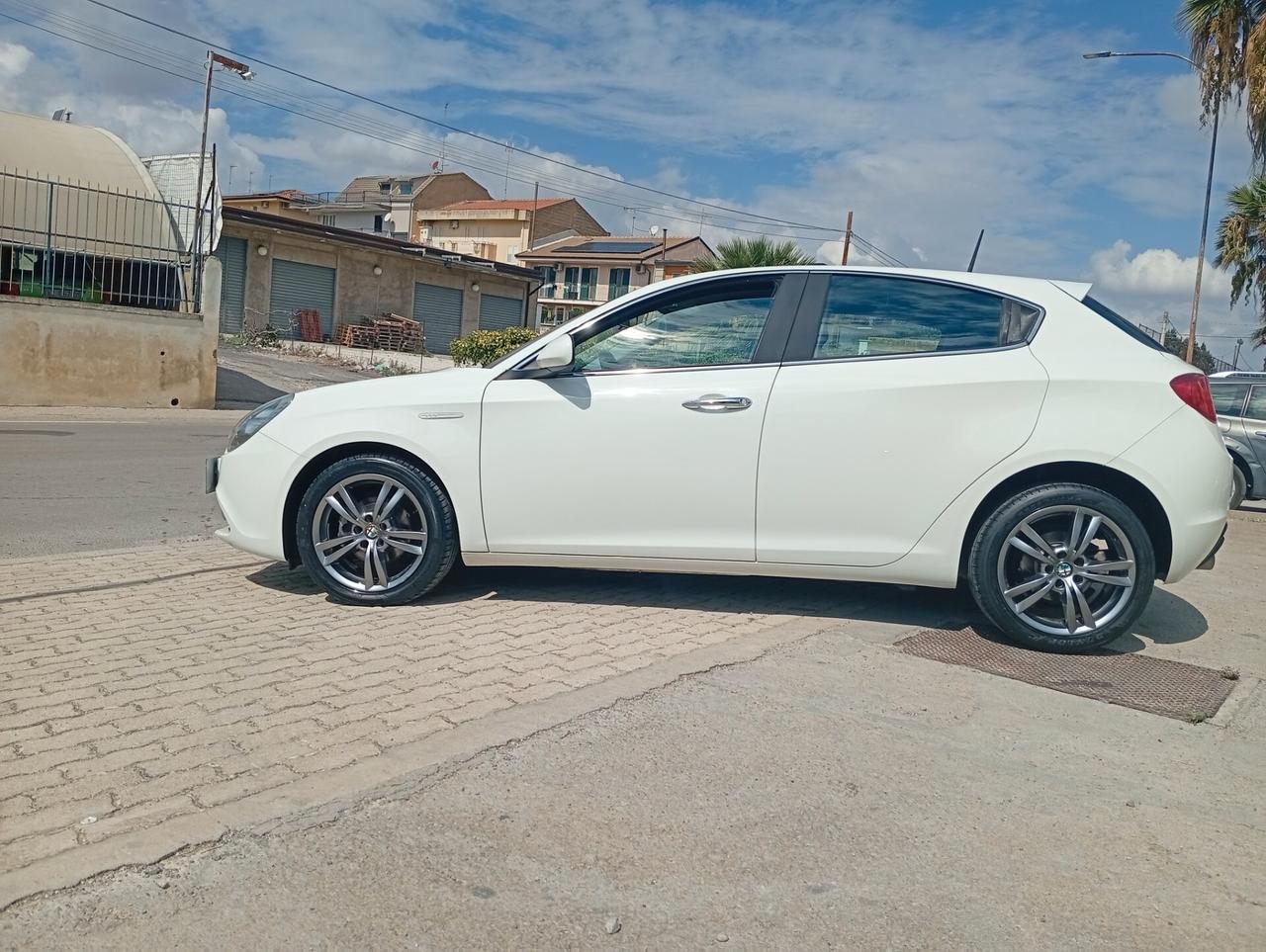 Alfa Romeo Giulietta 1.6 JTDm-2 105 CV Progression