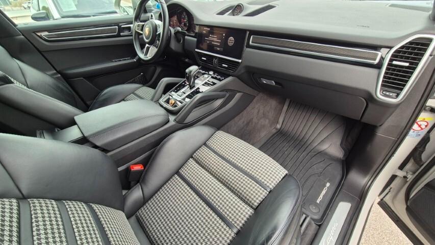 Porsche Cayenne Coupé 3.0 V6 Platinum Edition - 2022