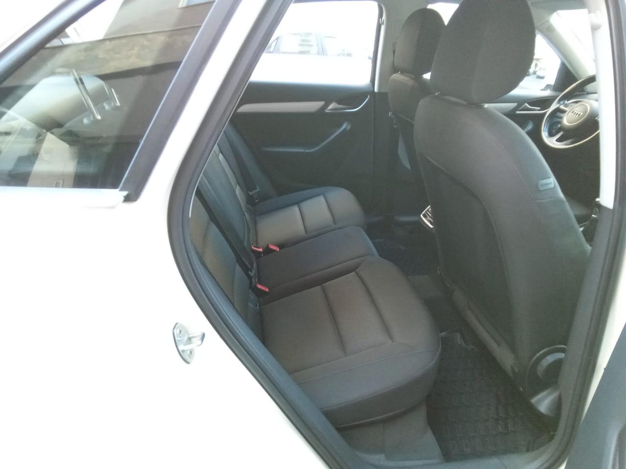 Audi Q3 2.0 TDI 120 CV Sport