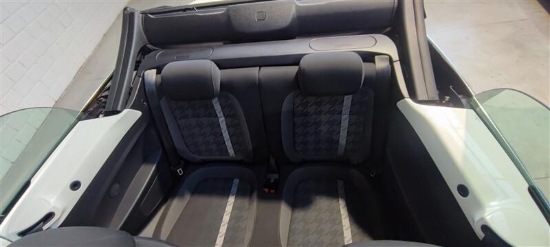 Volkswagen Maggiolino Cabrio 2.0 TDI Design