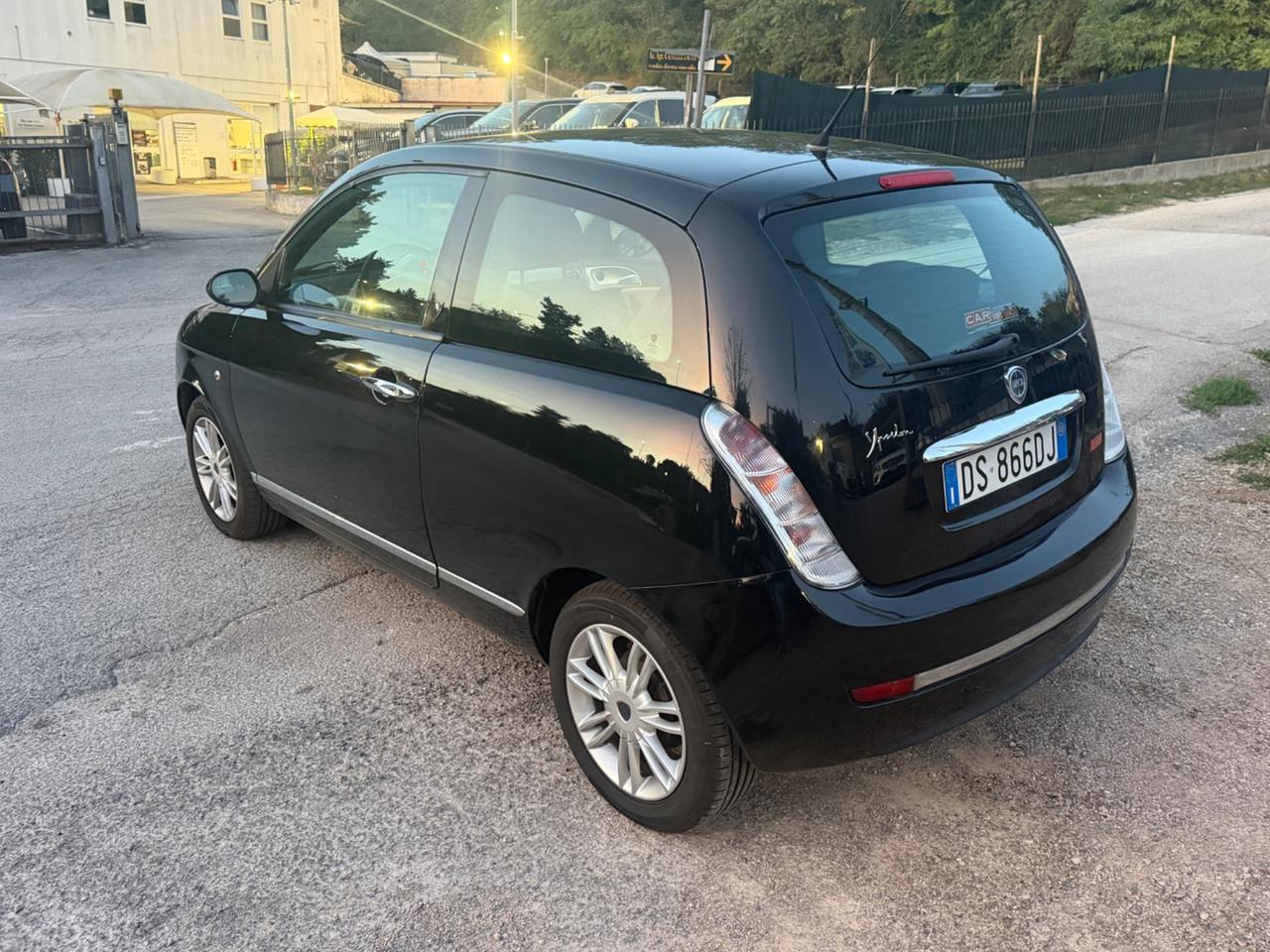 Lancia Ypsilon 1.2 Argento