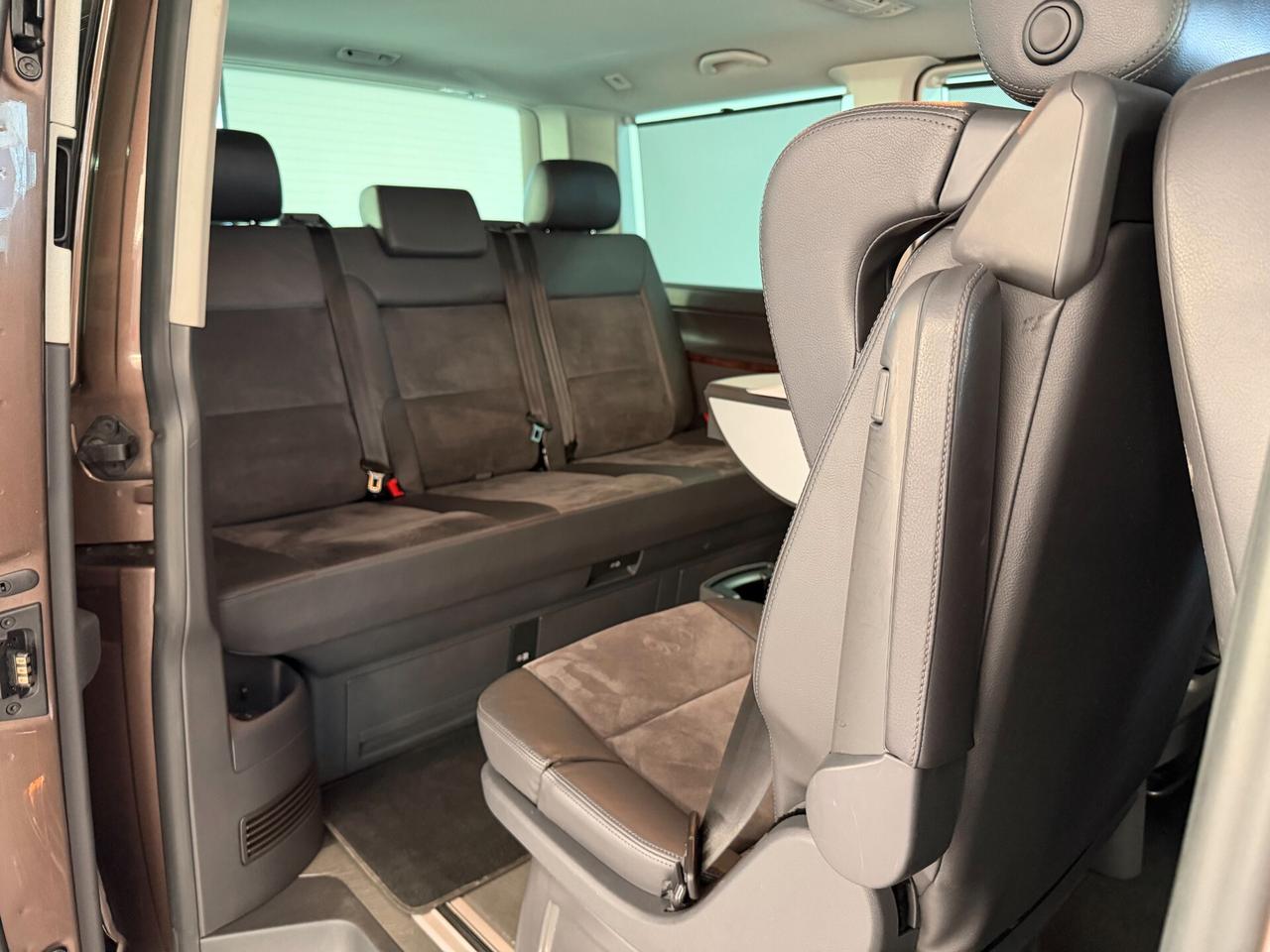 Volkswagen Multivan 2.0 BiTDI 180CV DSG Highline Pacchetto Notte