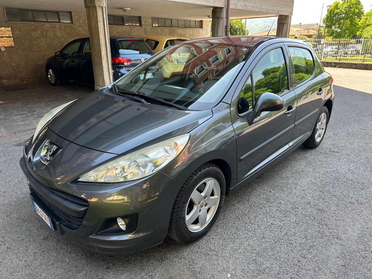 Peugeot 207 1.4 8V 75CV 5p. X Line