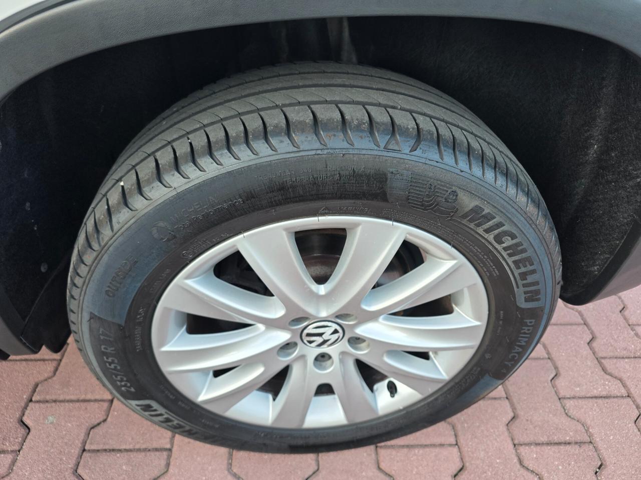 Volkswagen Tiguan 2.0 TDI Sport perfetta e garantita 12M