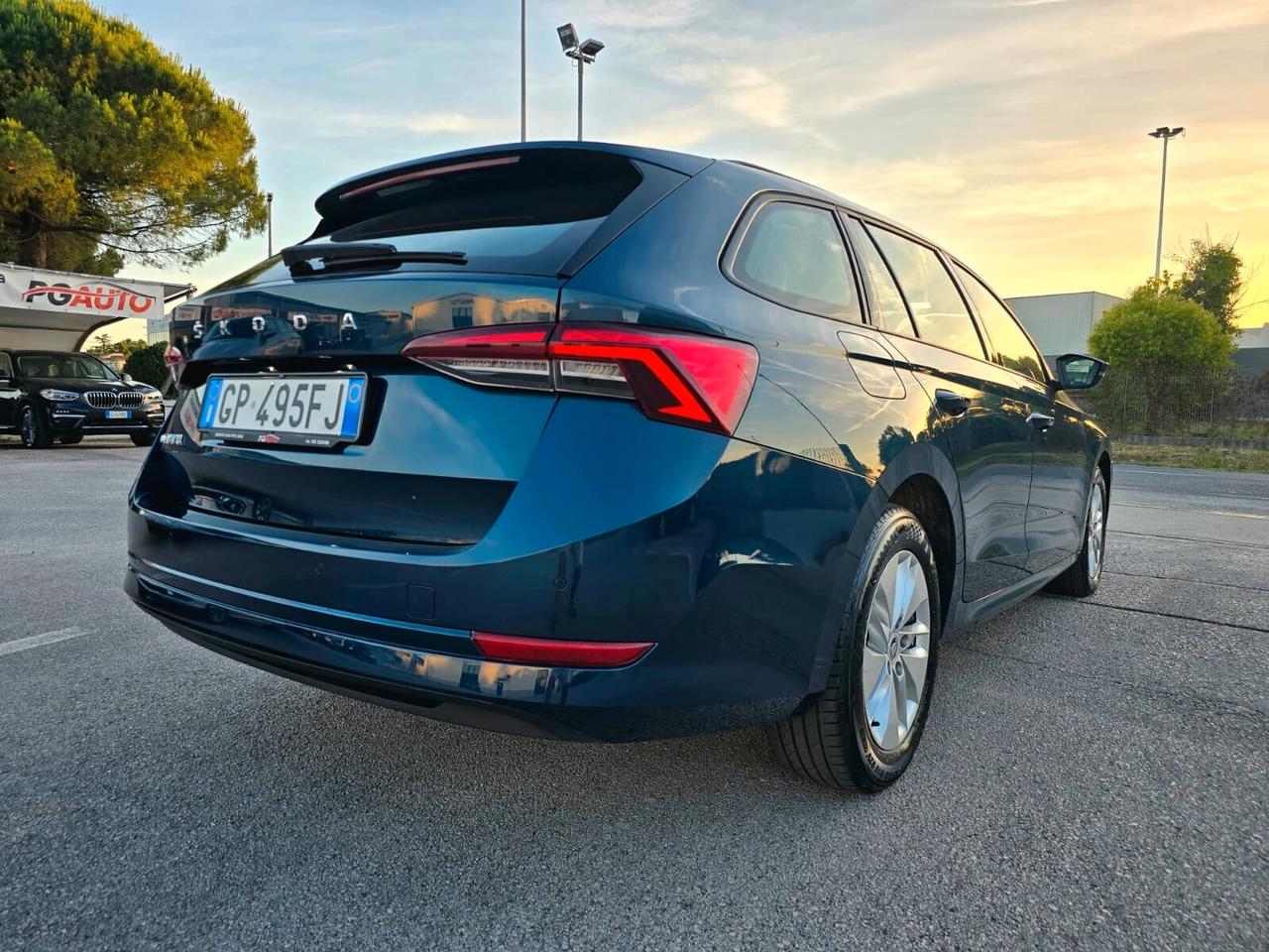 Skoda Octavia 2.0 TDI EVO SCR DSG Wagon Ambition
