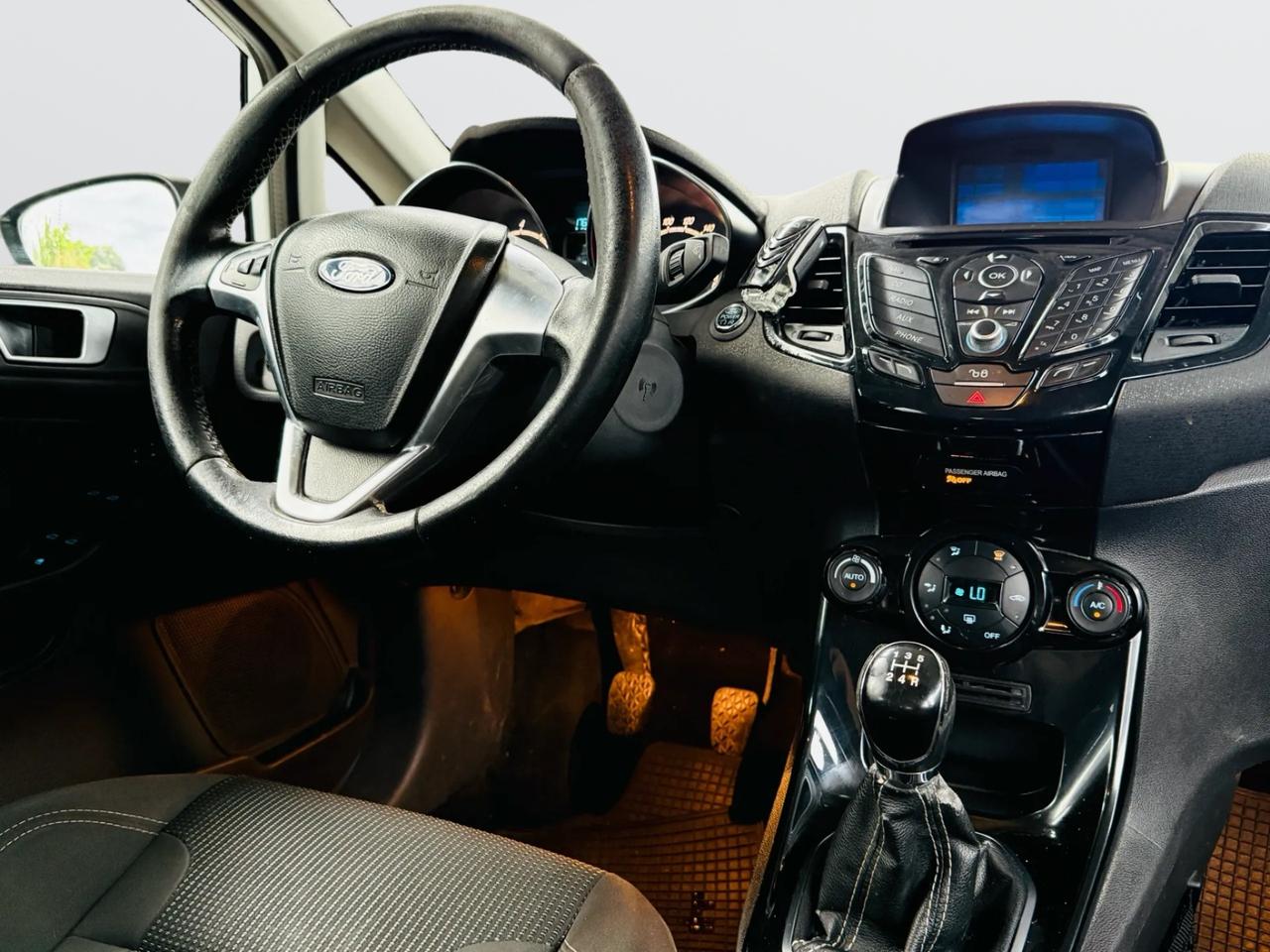 Ford FIESTA 1.4 BENZINA GPL*92CV*NEOPATENTATI*5 PORTE