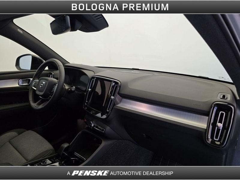Volvo XC40 B3 automatico Plus Dark