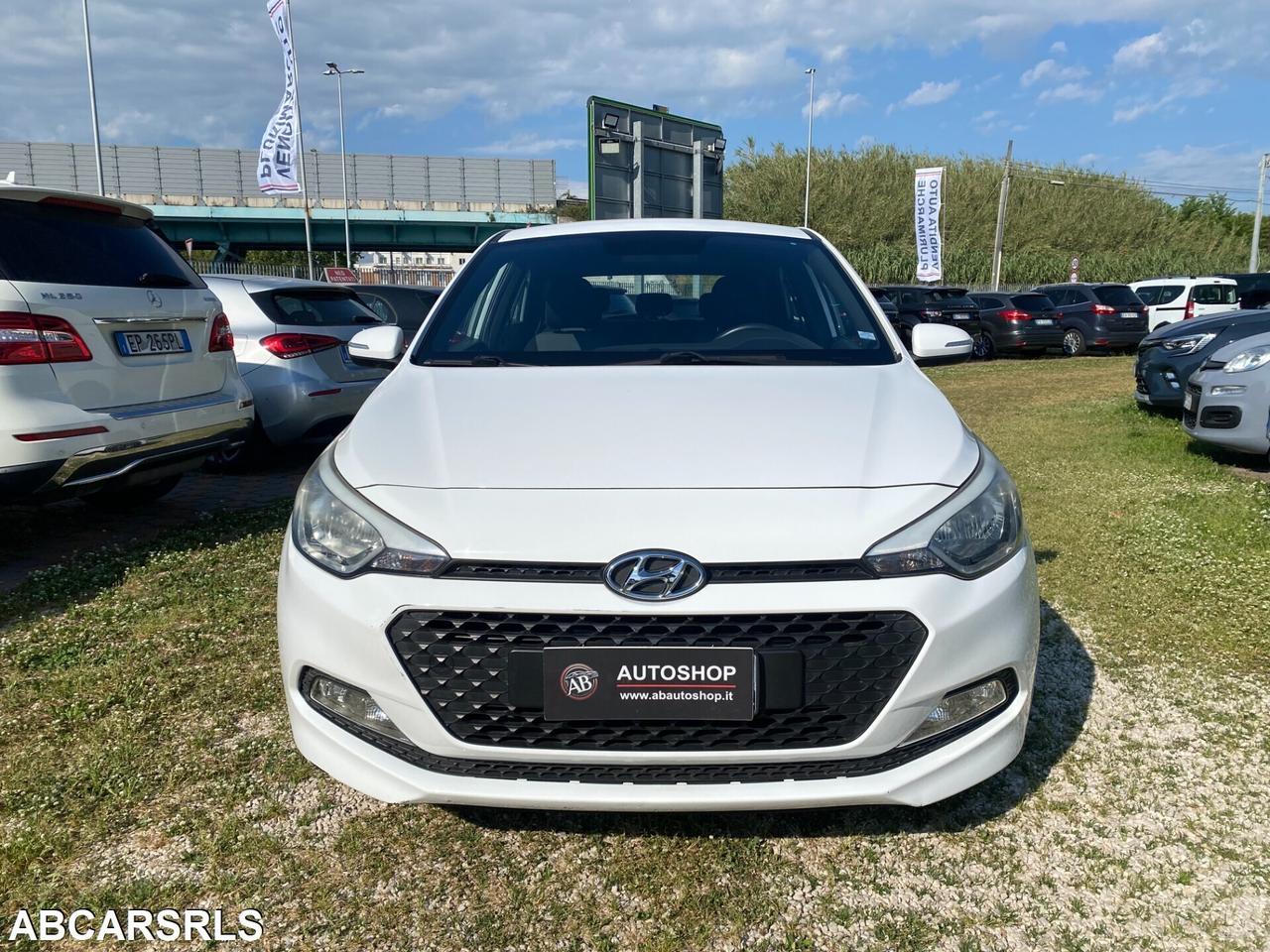 HYUNDAI - i20 - 1.2 GPL 5p. Blackline - NEOPATENTA