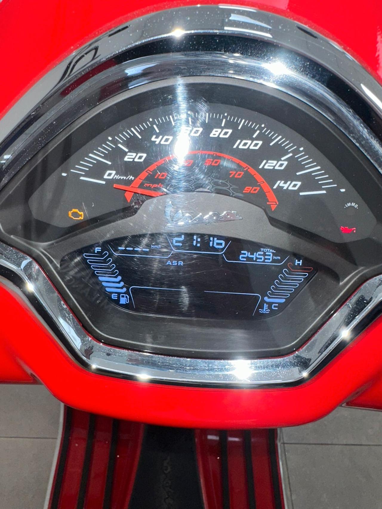 Piaggio Vespa 300 GTS hpe