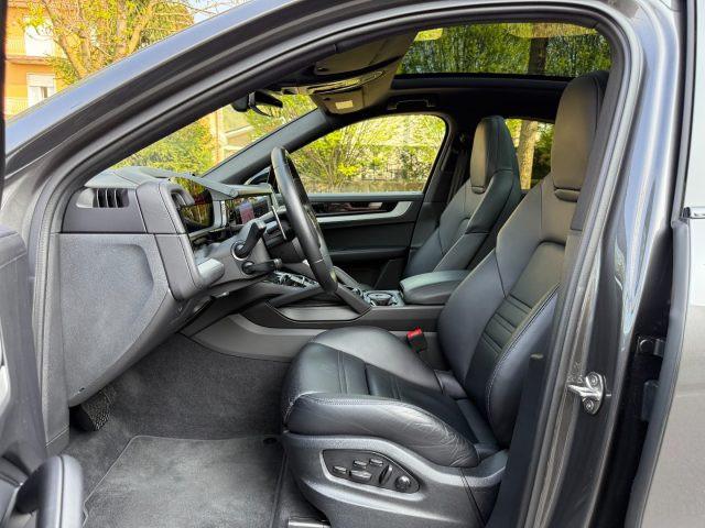 PORSCHE Cayenne Coupé 3.0 V6 E-Hybrid MOD. 2024 IVA ESPOSTA