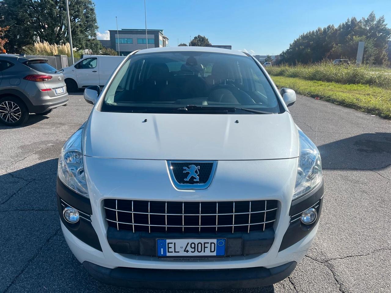 Peugeot 3008 1.6 e-HDi 112CV cambio robotizzato Stop&Start Allure