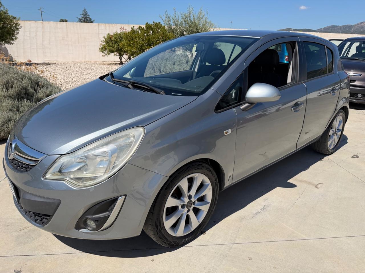 Opel Corsa 1.2 5 porte Sport 2012