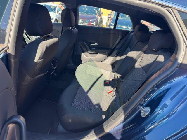 MERCEDES-BENZ CLA 180 d Automatic S.Brake Business Extra