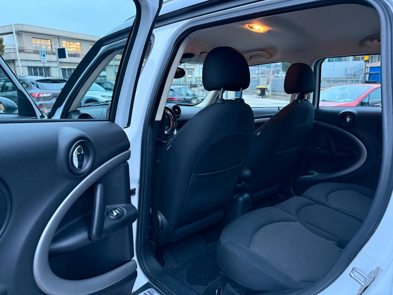 Mini Cooper D Countryman 2.0 Auto.