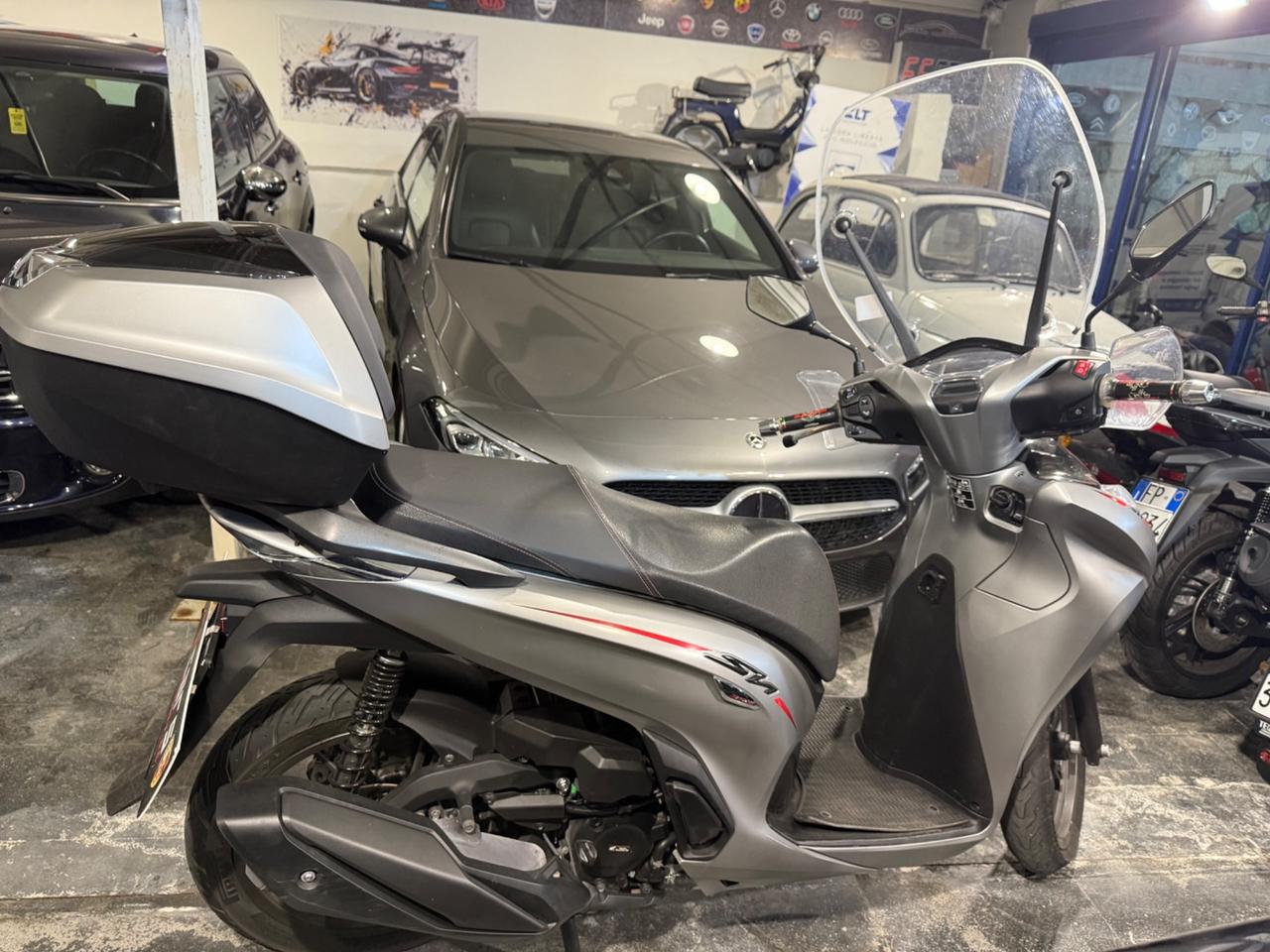 Honda SH 350 Sport