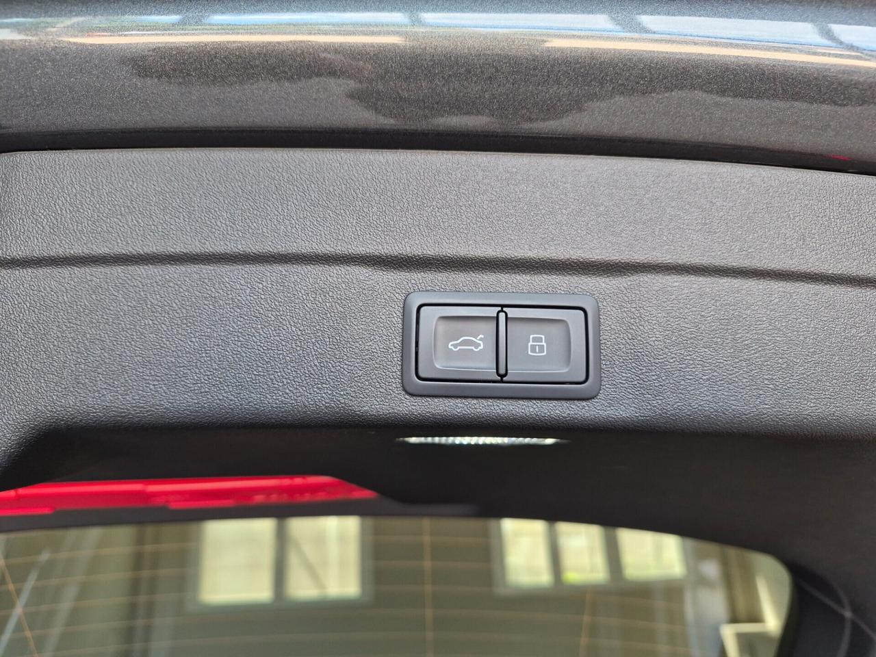Audi A6 AVANT *NEW GENERETION* S LINE EDITION TDI S-TRONIC TETTO MATRIX DISPLAY PASS. 360° AUTO UFFICIALE AUDI 1 PROPRIETARIO