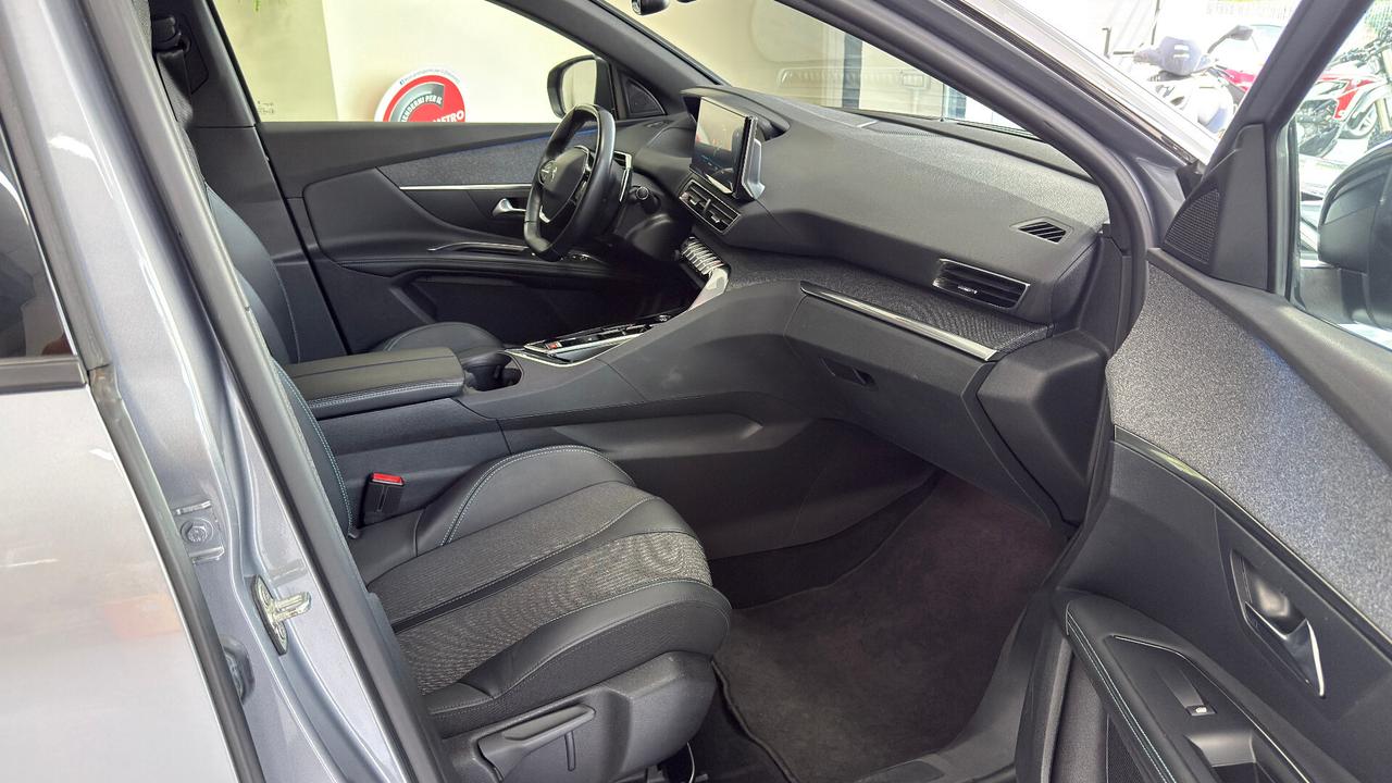 Peugeot 3008 Hybrid4 300 e-EAT8 Allure Pack